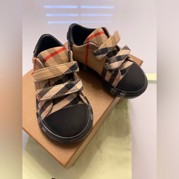 Burberry Kids Check Sneakers — Size 19 - Picture 4 of 11